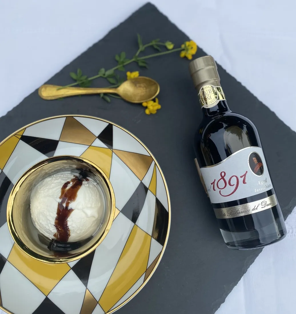 Del Duca Aged Balsamic Vinegar of Modena, Since 1891