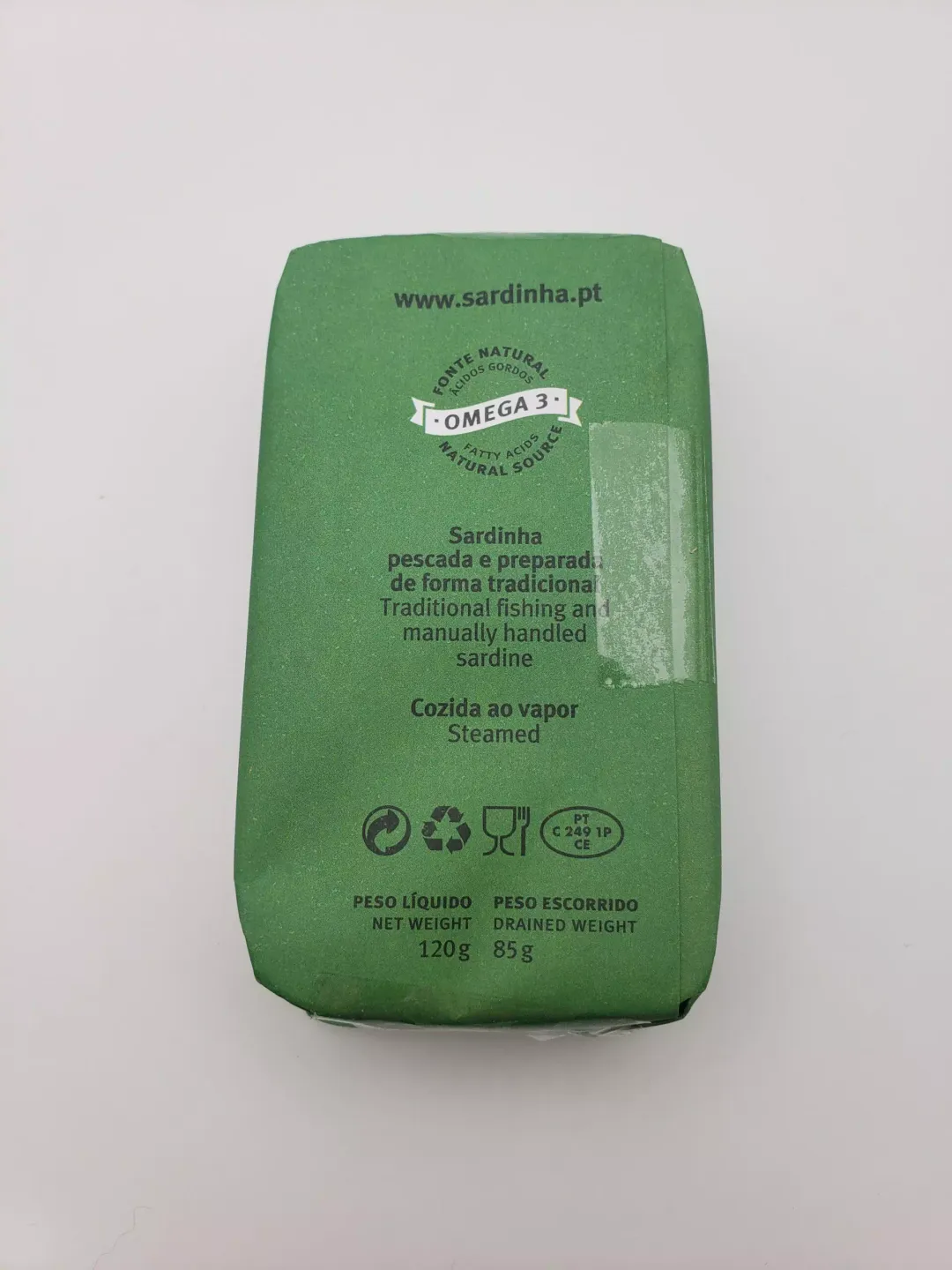 Sardine in olive oil with red pepper