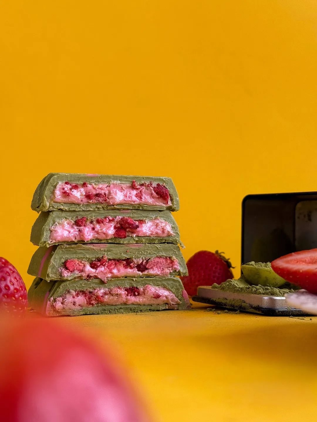 Beemax Matcha Chocolate Strawberry Cream Bar 3.36oz