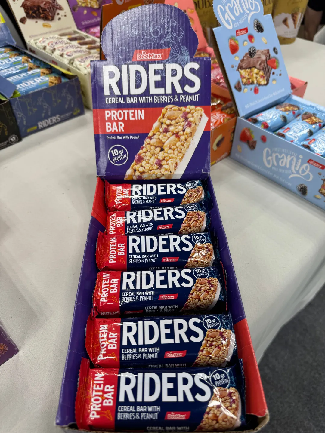 Riders Protein Bar with Berries & Peanut