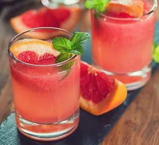 La Paloma - Grapefruit, Basil, Thai Chili, Pink Salt