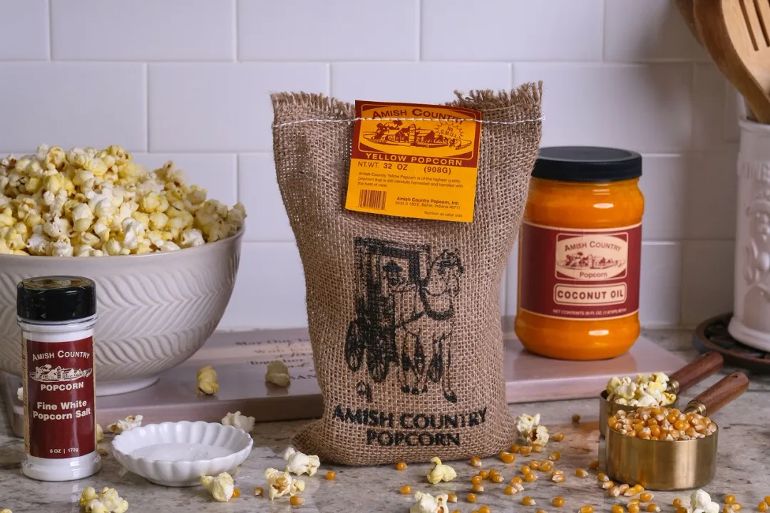 2lb Burlap Bag of Medium Yellow Popcorn