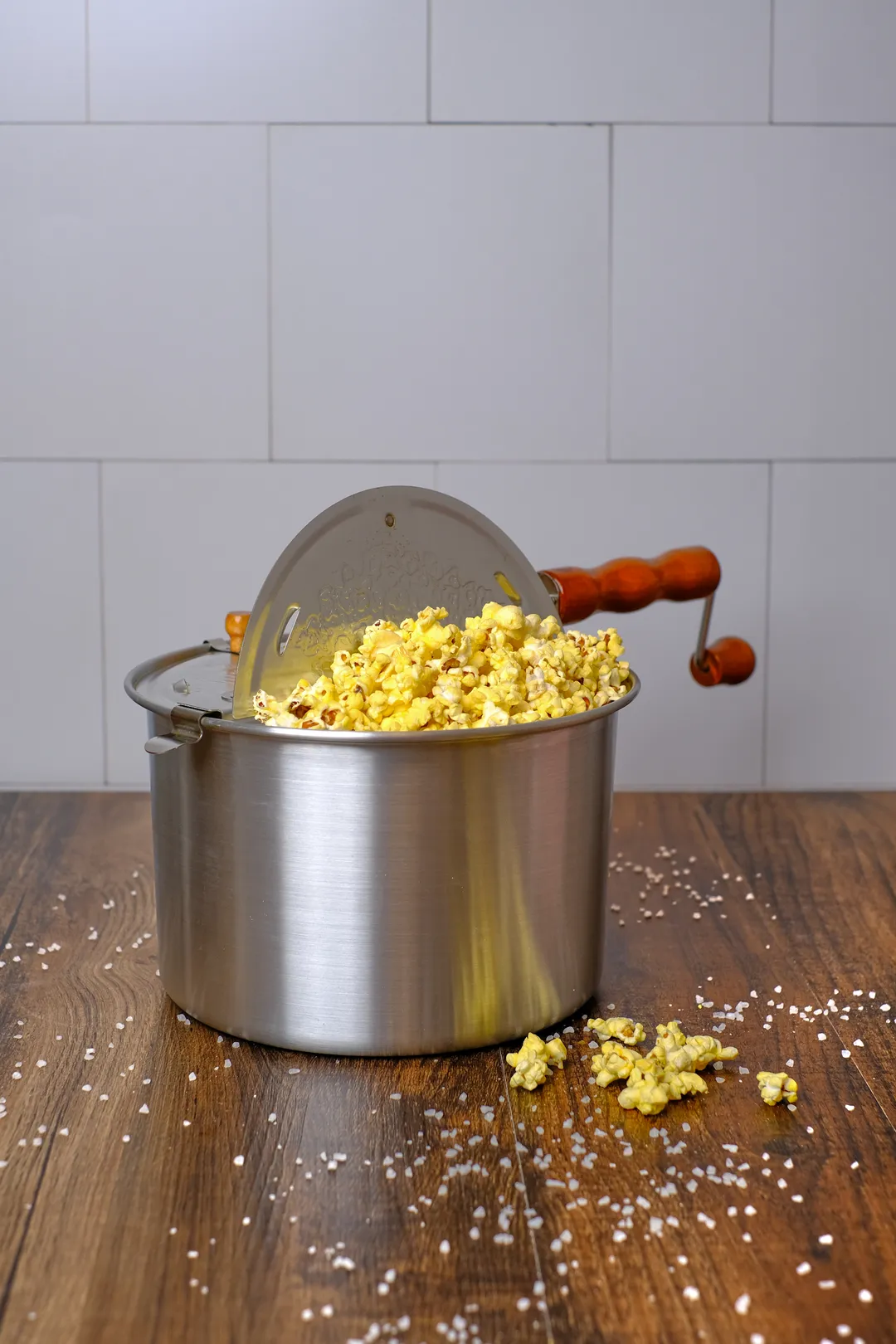 6-Quart Aluminum Whirley Popper Kitchen Appliance