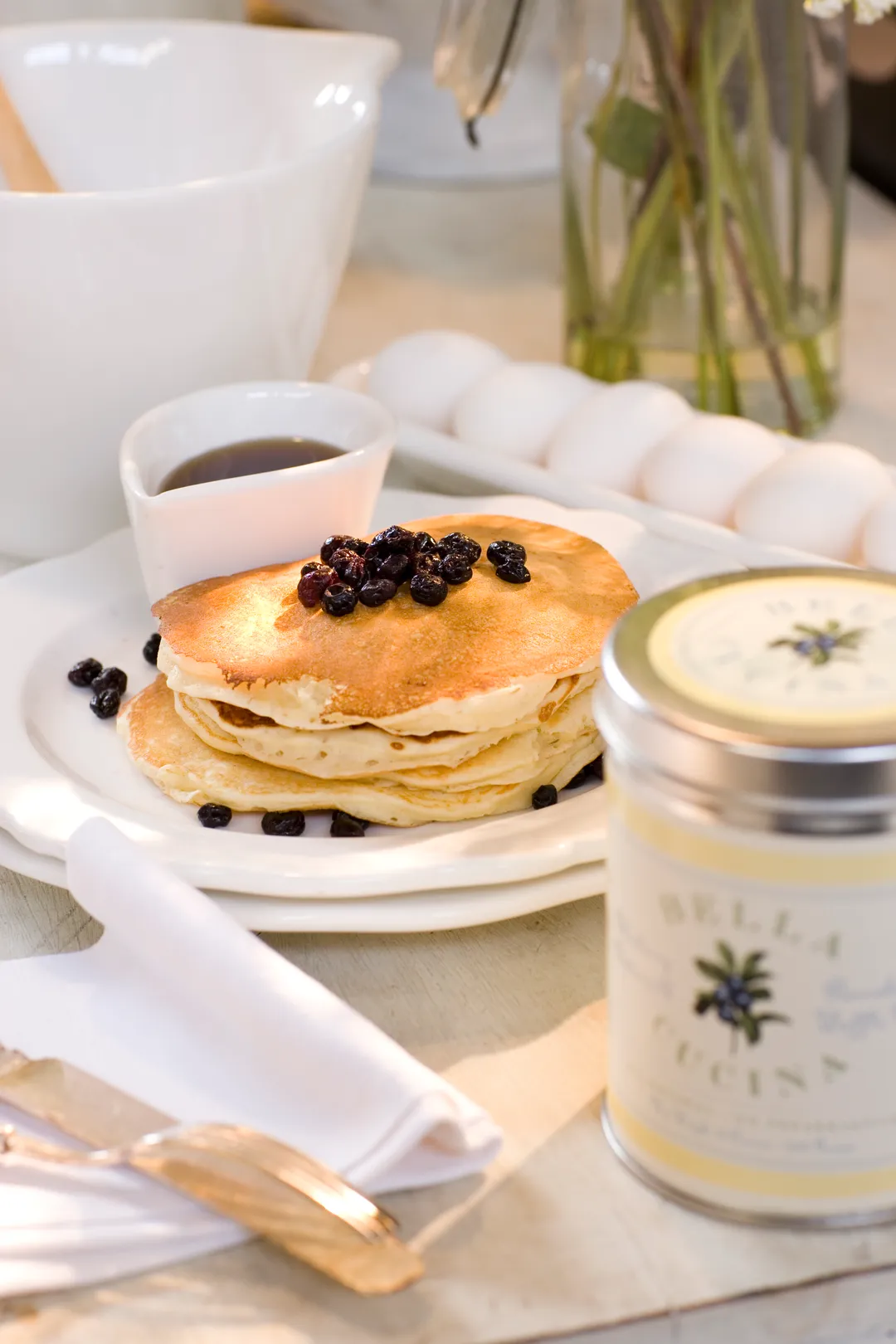 Oprah's Favorite Things 2025! Breakfast in Bed Gift Box 