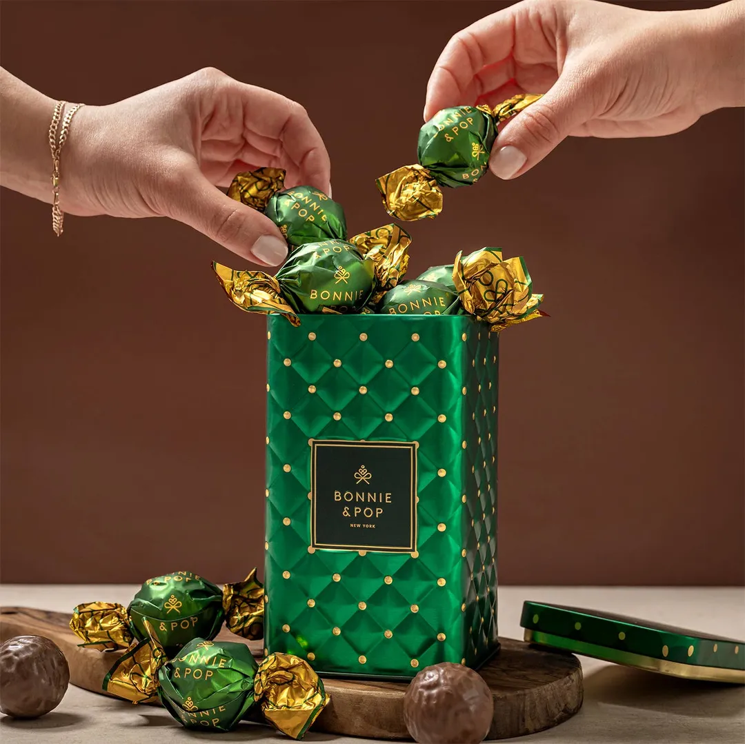 Luxury Chocolate Tins– Gourmet Chocolate Assortment, Premium Milk & Dark Chocolate Bonbons in Elegant Keepsake Tins