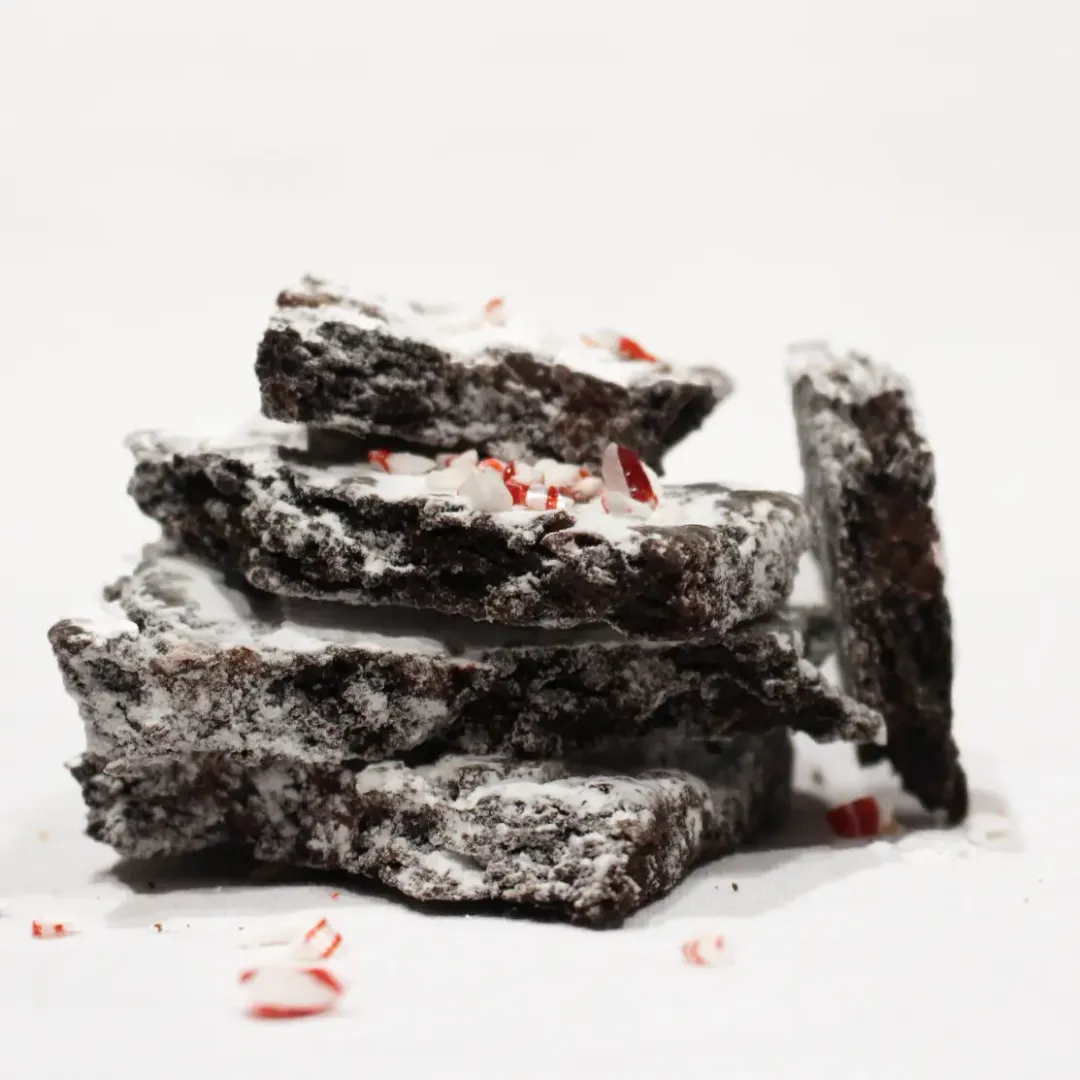 Italian Cookie Brittle – Dark Chocolate Peppermint | Snack Pack