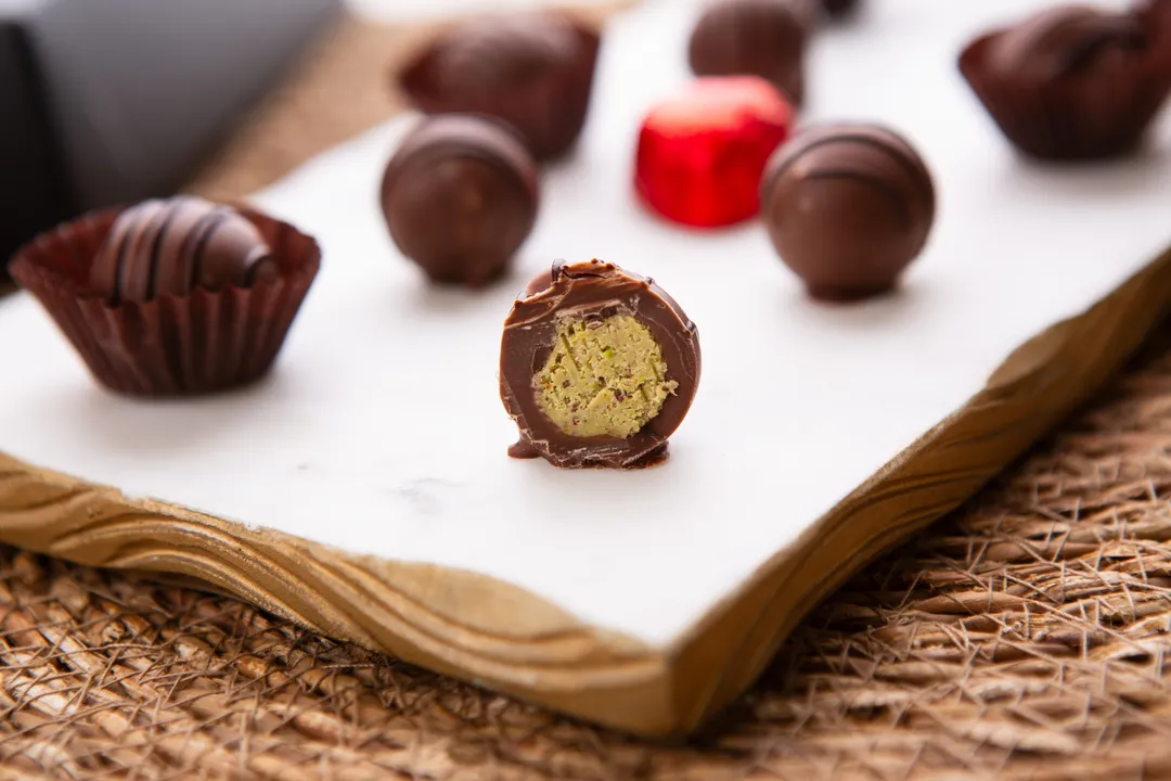 CARIANS Dubai Truffles Chocolate Gift Box