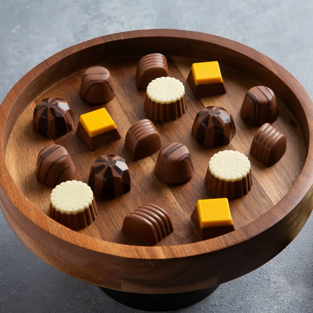  Valentine's Chocolate Gift Box Gold Collection, Premium Luxury Box