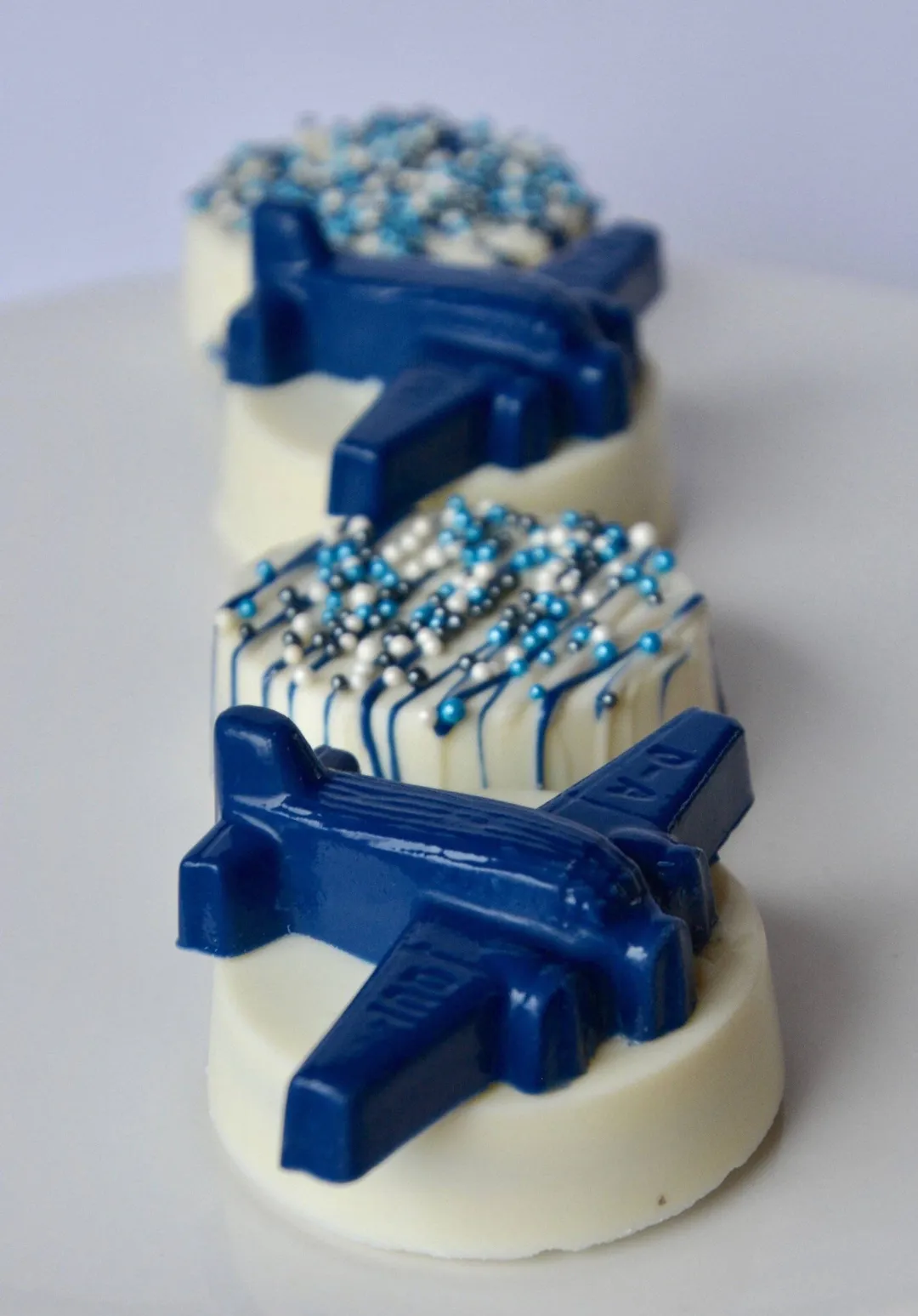 Airplane Themed Chocolate Covered Oreos (set of 2)