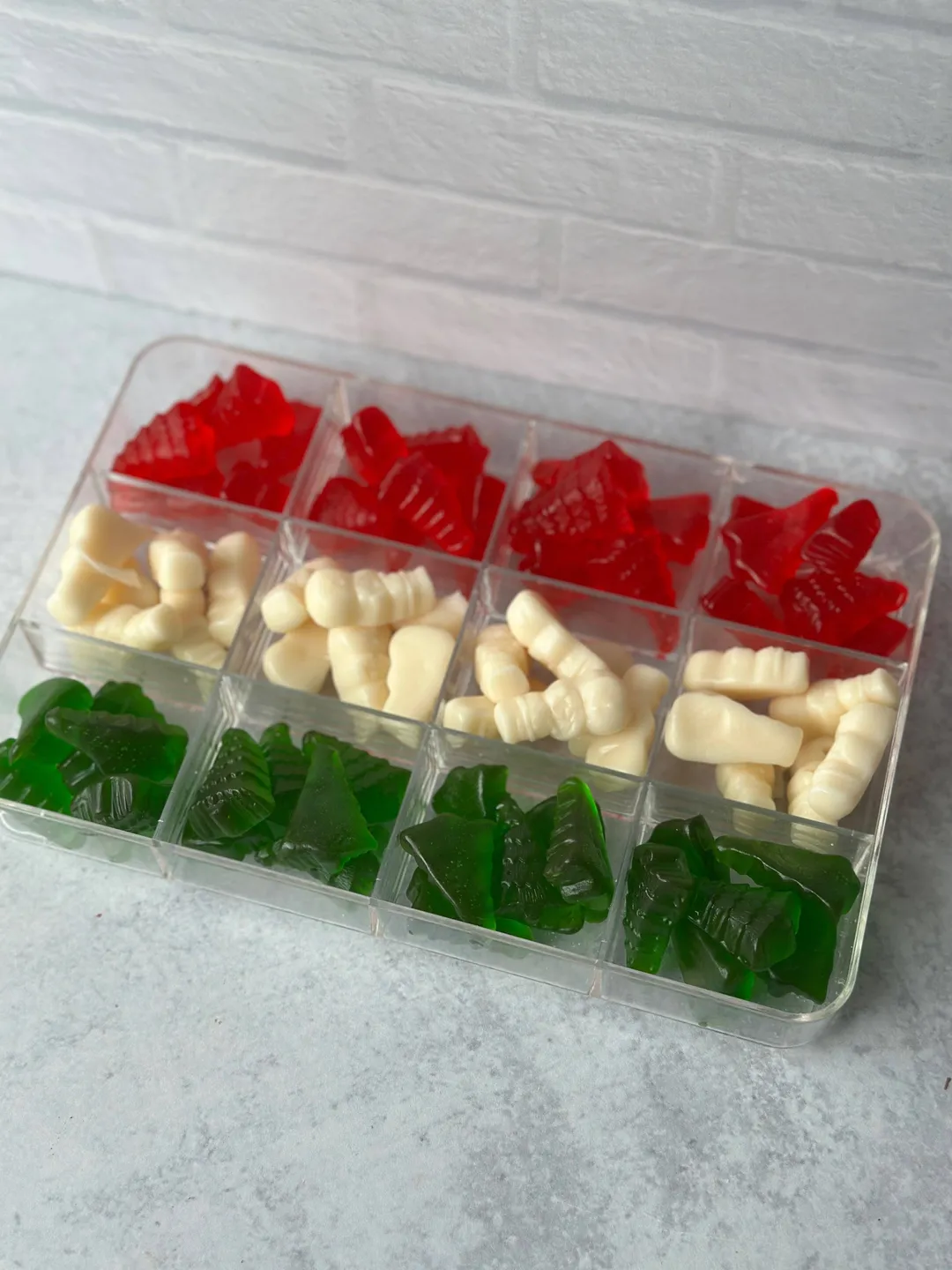 Alabanese Christmas Tree & Snowman Gummy Box