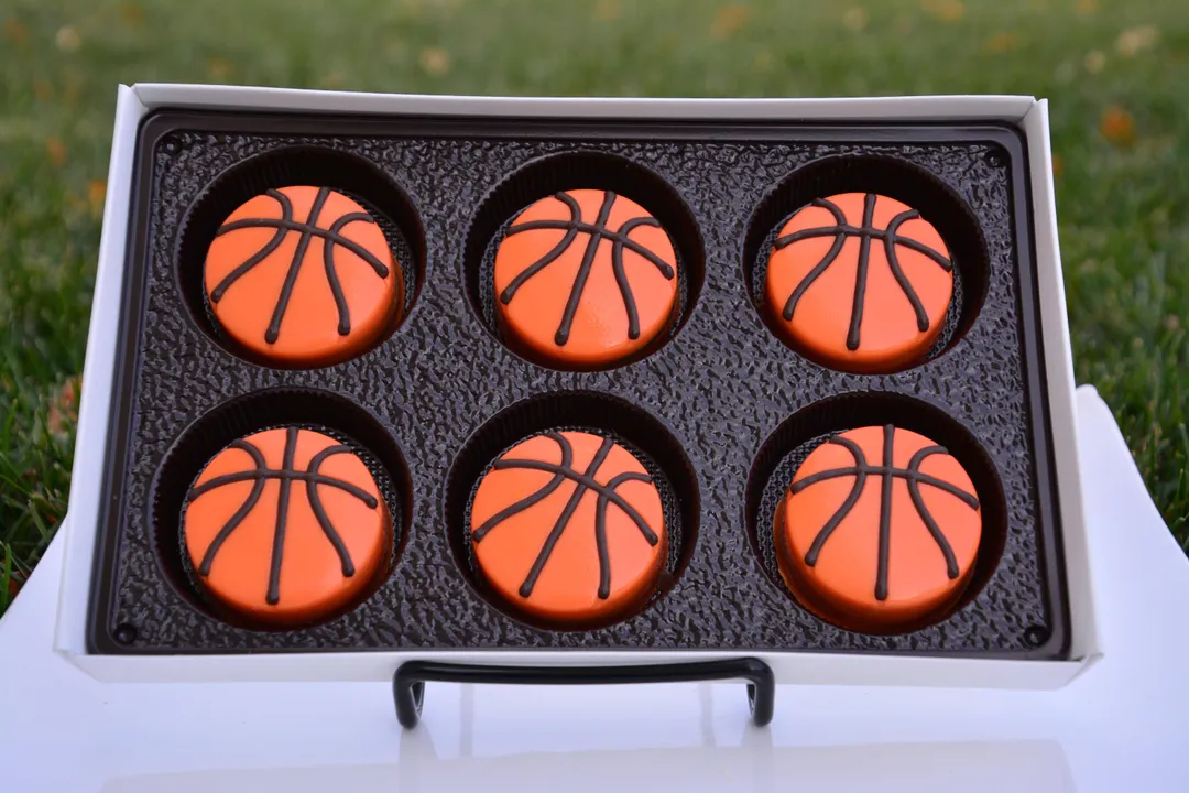 Basketball Themed Chocolate Covered Oreos variant