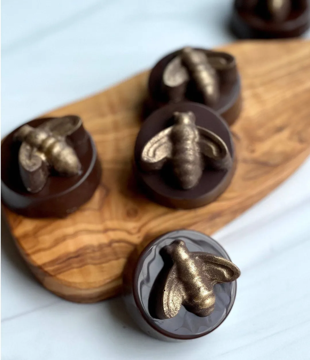 Bee Chocolate Covered Oreos