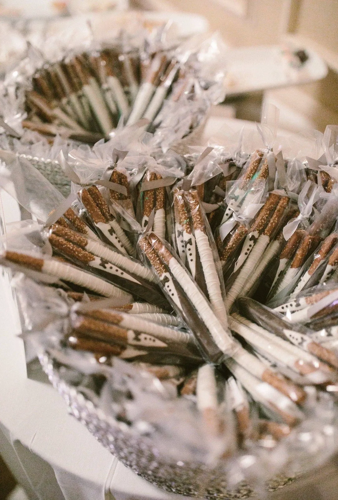 Bride & Groom Chocolate Covered Pretzels Pretzels (Set of 2)