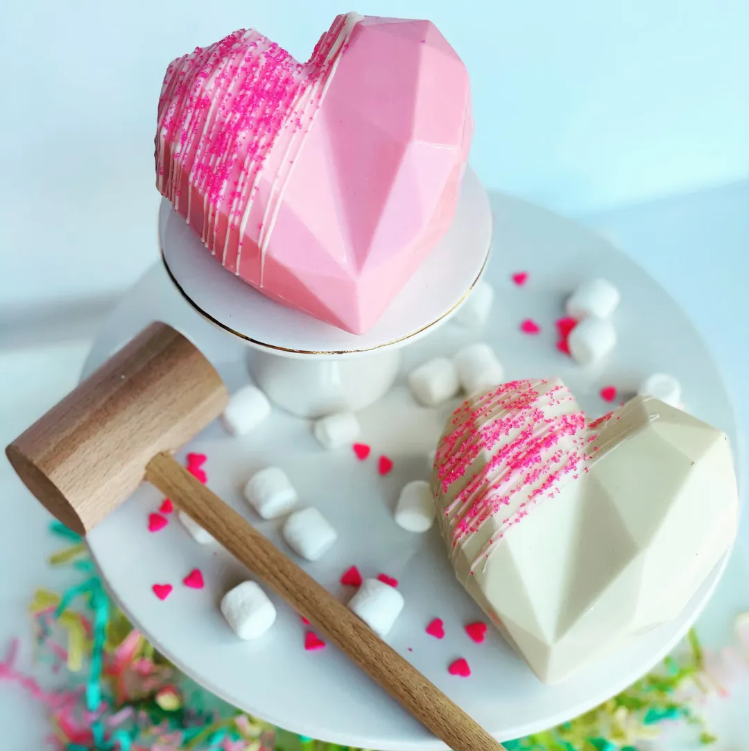 Chocolate Breakable Heart, Valentines Day variant