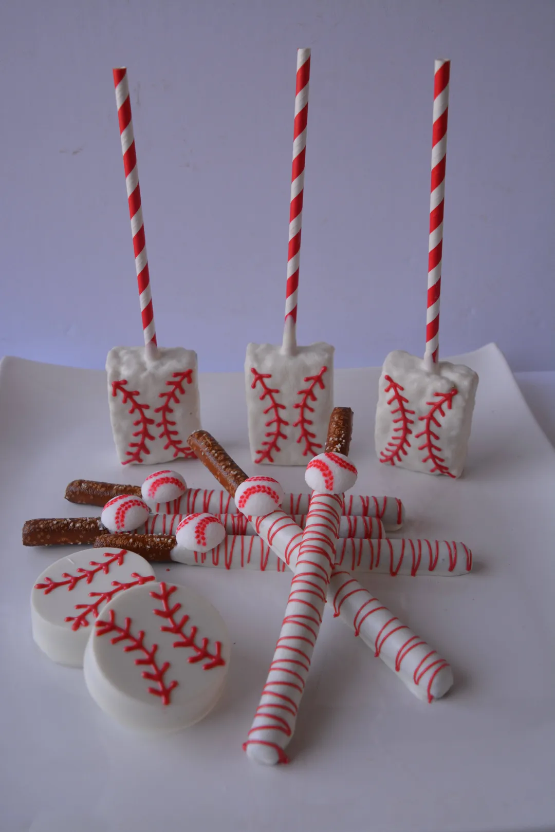 Chocolate Covered Baseball Pretzels (1 per pack)
