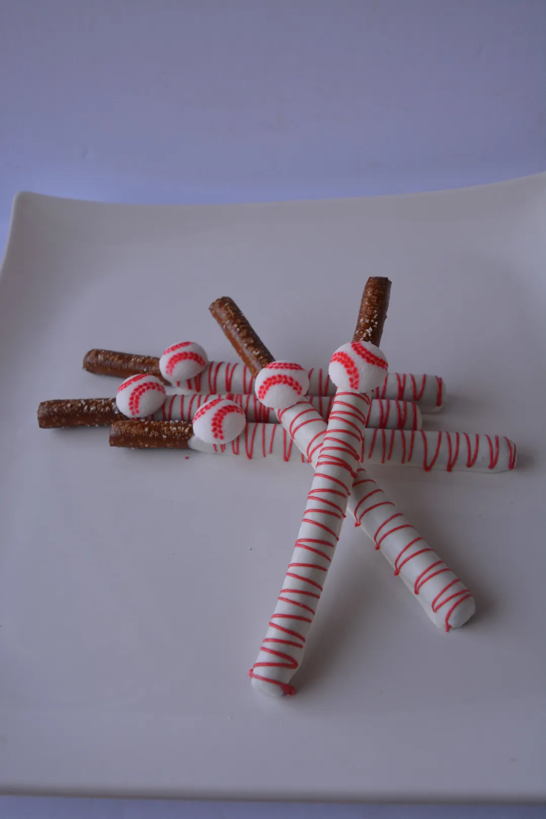 Chocolate Covered Baseball Pretzels (1 per pack)