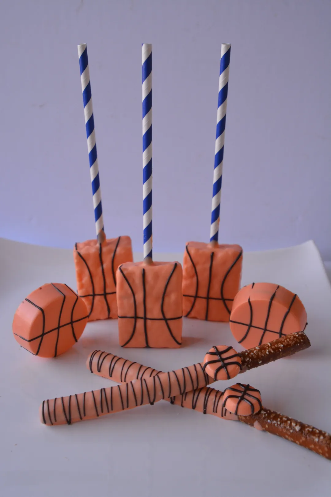 Chocolate Covered Basketball Pretzels (1 per pack)