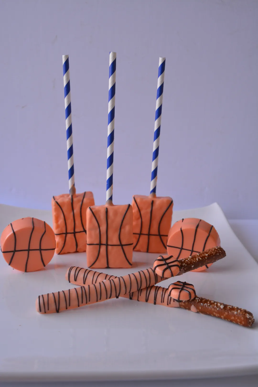 Chocolate Covered Basketball Pretzels (1 per pack)