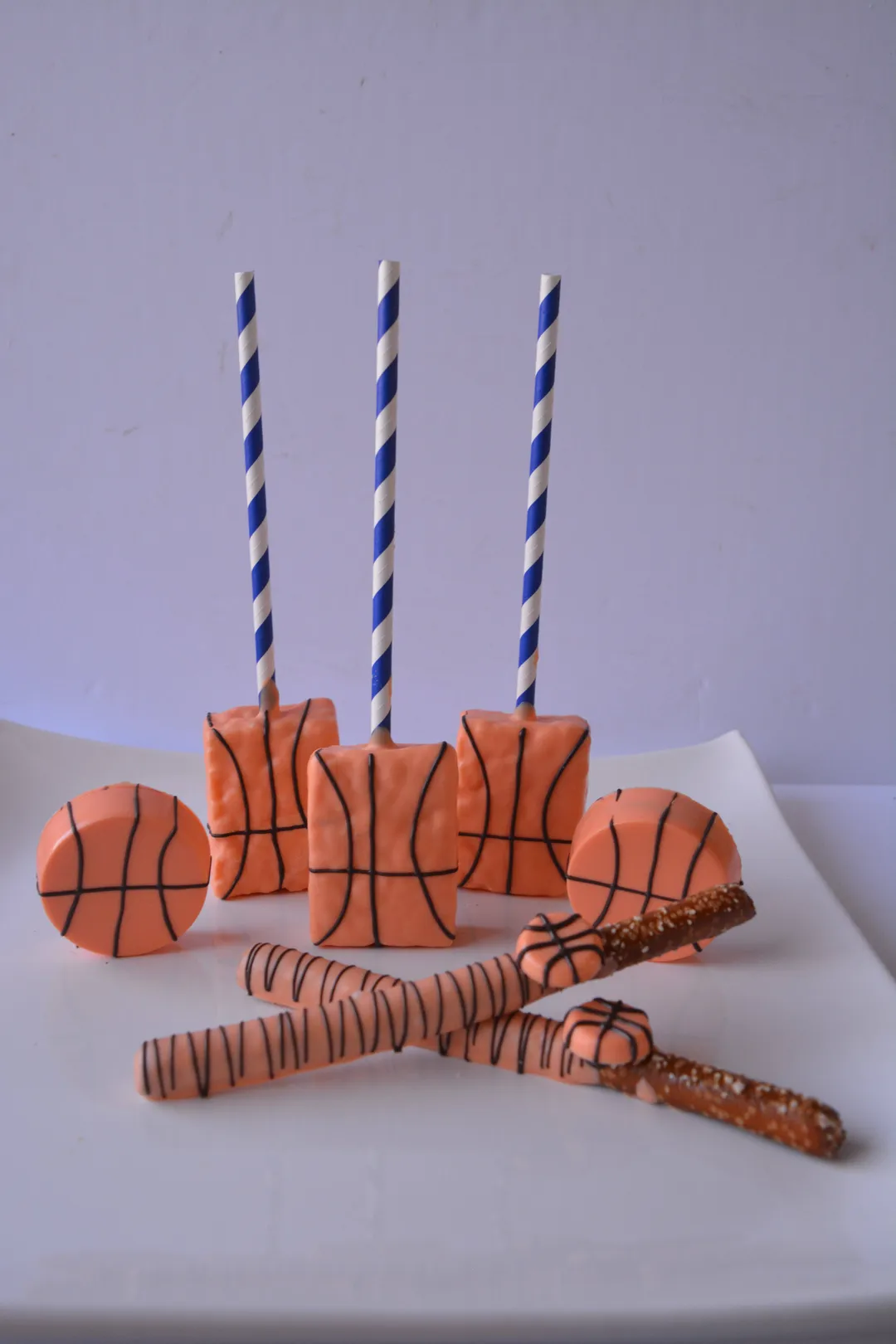 Chocolate Covered Basketball Pretzels (1 per pack)