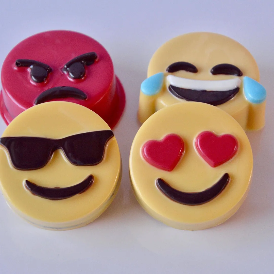 Chocolate Covered Emoji Oreos (set of 4)