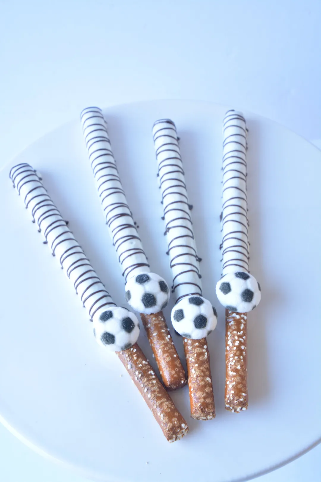 Chocolate Covered Soccer Themed Pretzels (1 per pack)