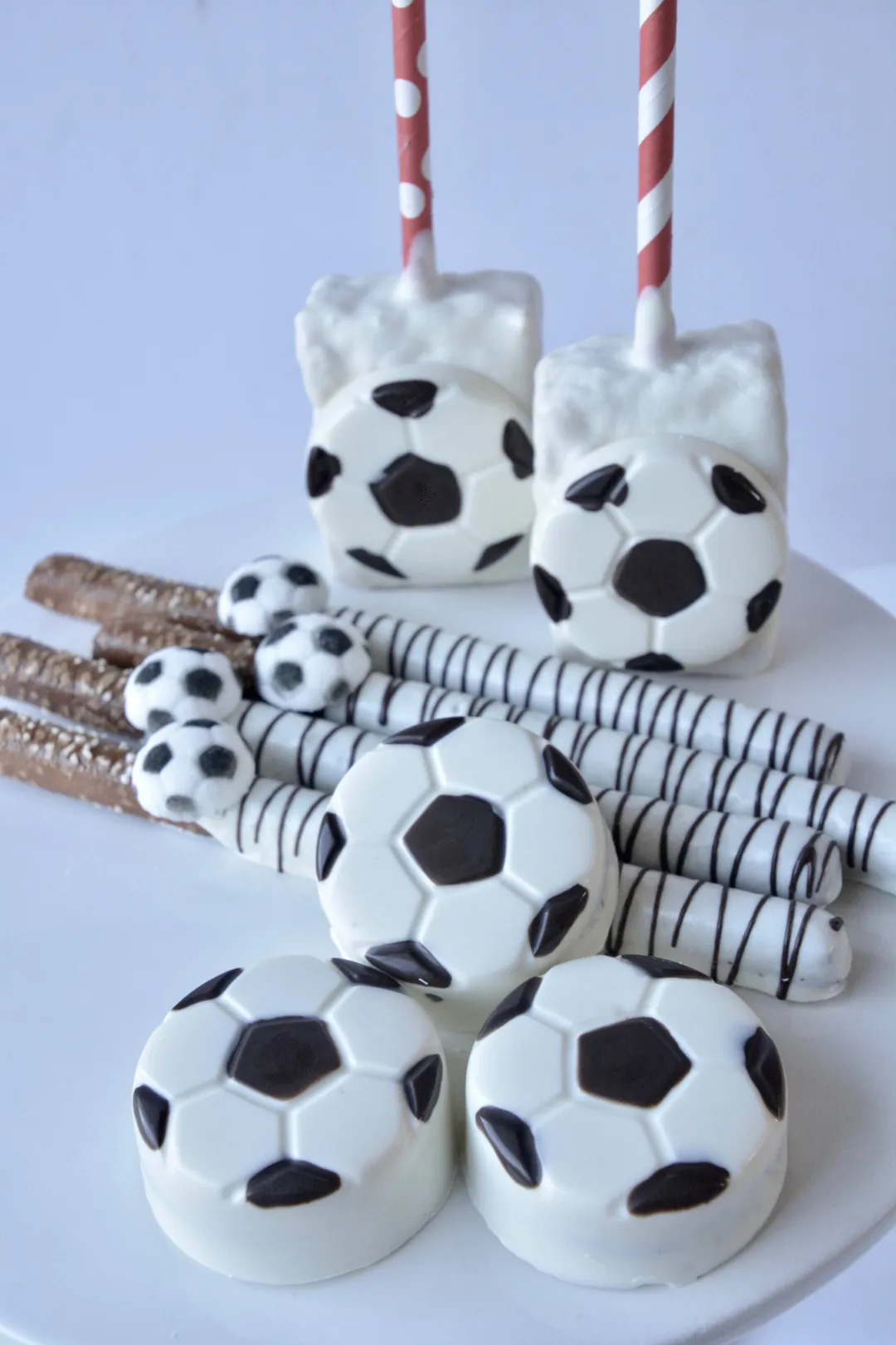 Chocolate Covered Soccer Themed Pretzels (1 per pack)
