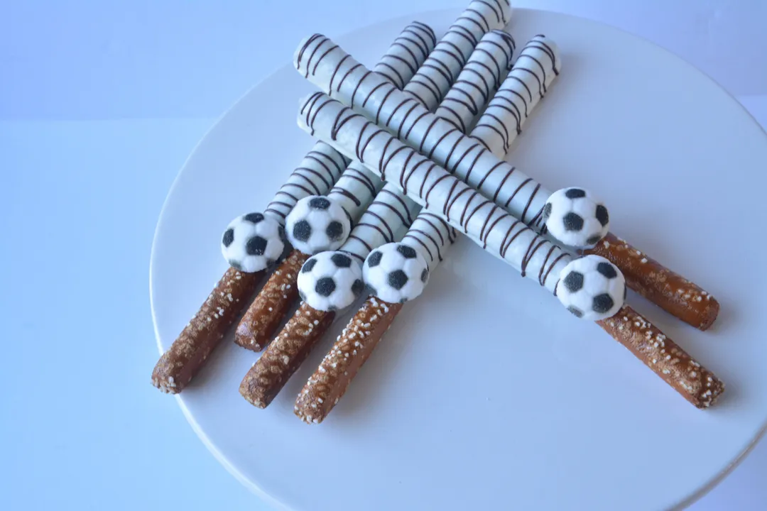 Chocolate Covered Soccer Themed Pretzels (1 per pack)