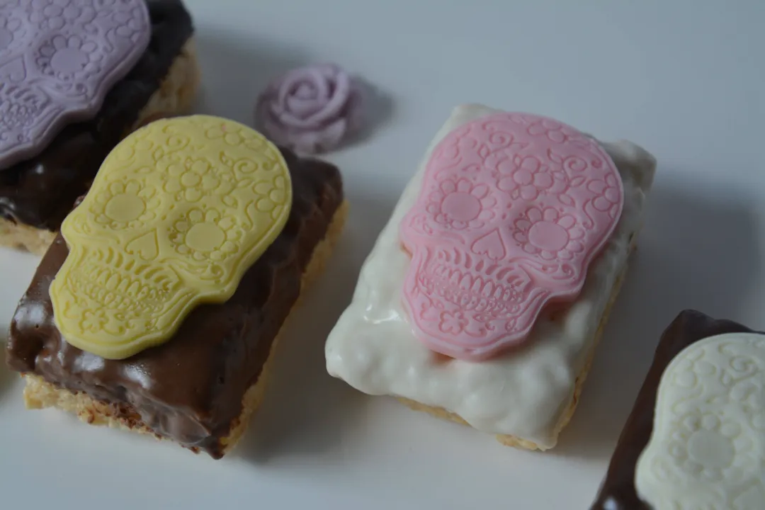 Day of the Dead Chocolate Dipped Rice Krispie Treats 