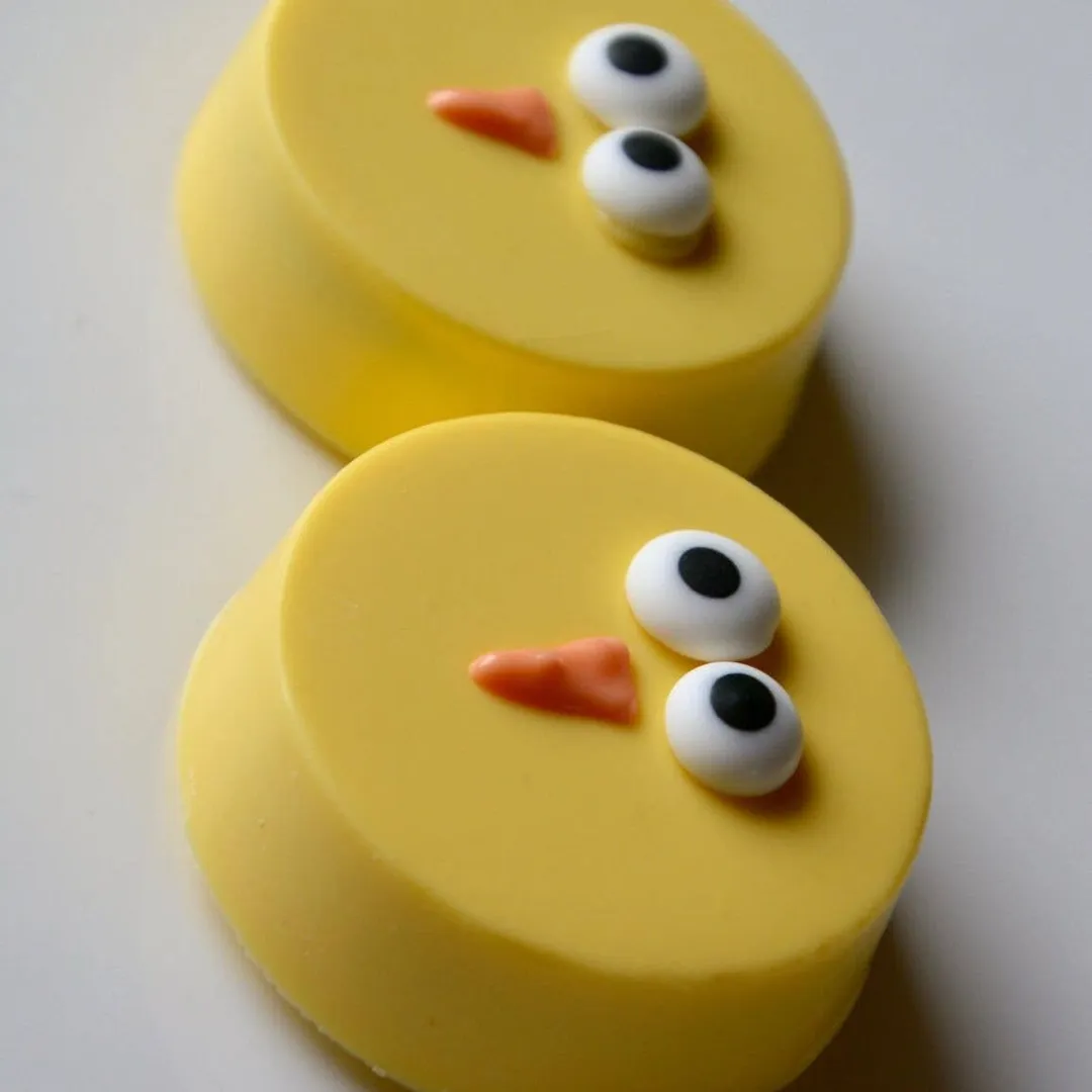 Easter Chicks Chocolate Covered Oreos 