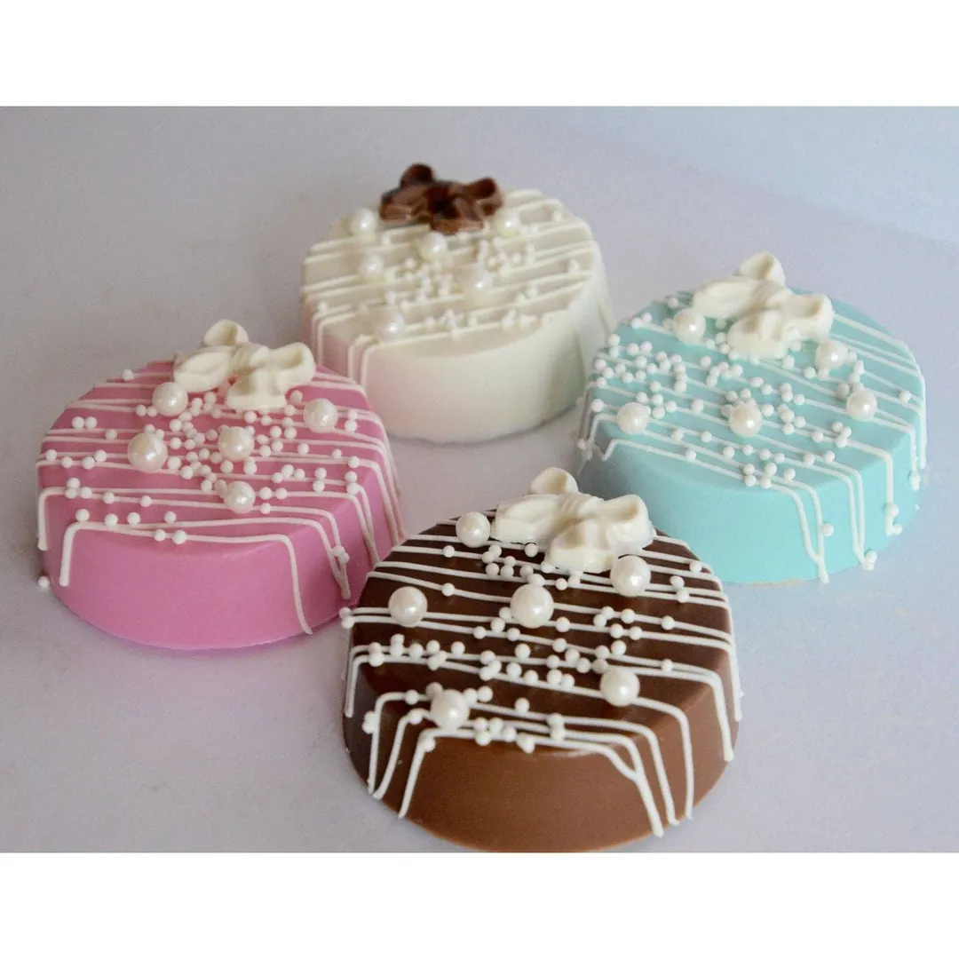 Elegantly Drizzled Chocolate Covered Oreos