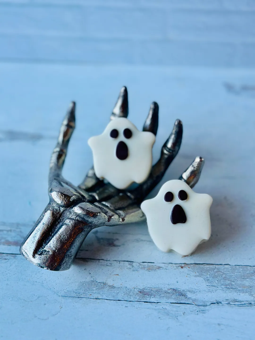 Ghost Mini Oreo Bites 