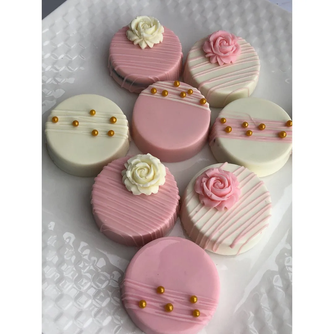 Pink & White Flowered Chocolate Covered Oreos