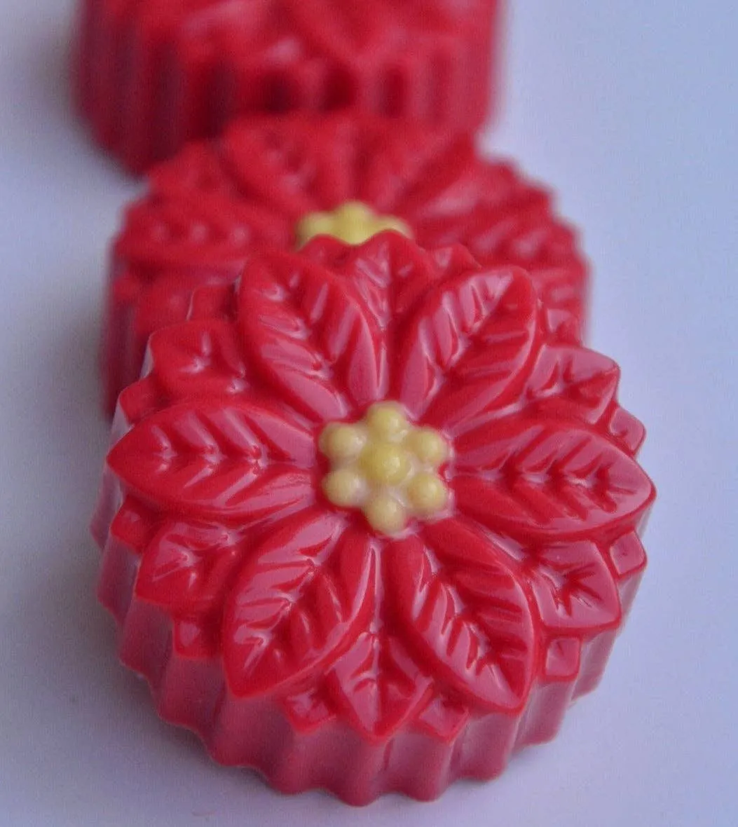 Poinsettia Chocolate Covered Oreos