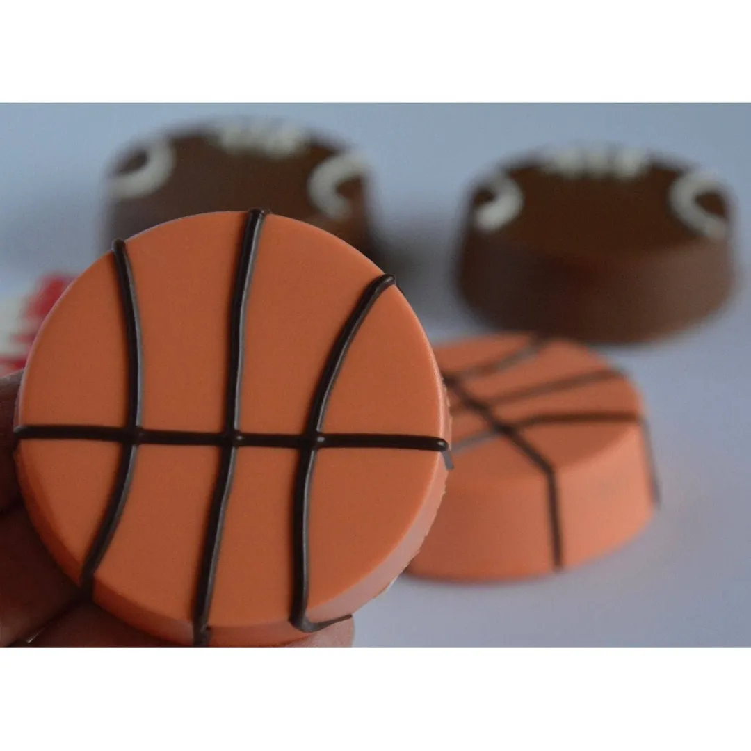 Sports Themed Chocolate Covered Oreos 