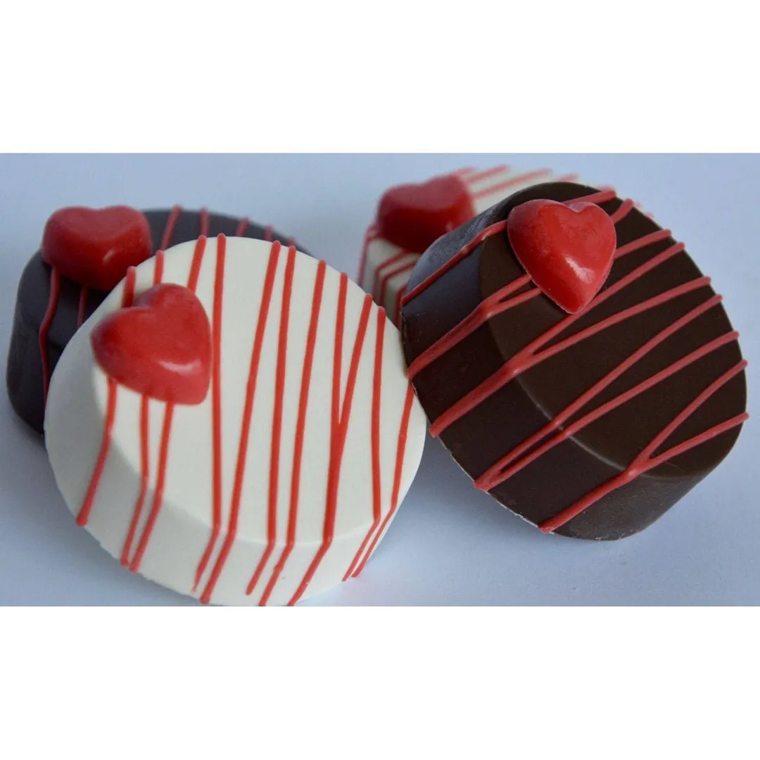 Valentines Chocolate Covered Oreos