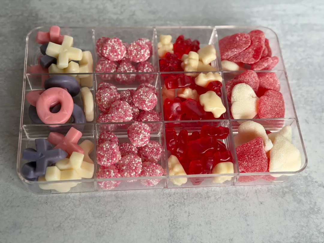 Valentines Snackle Gummy Box