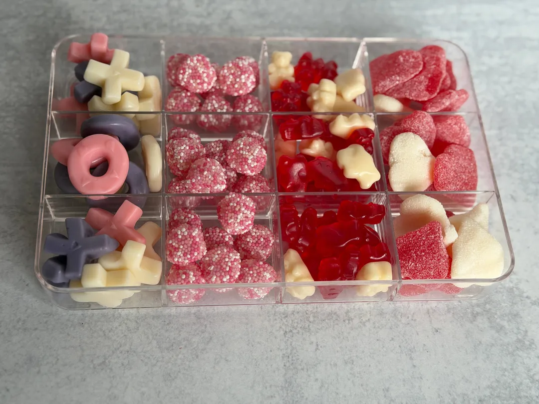 Valentines Snackle Gummy Box