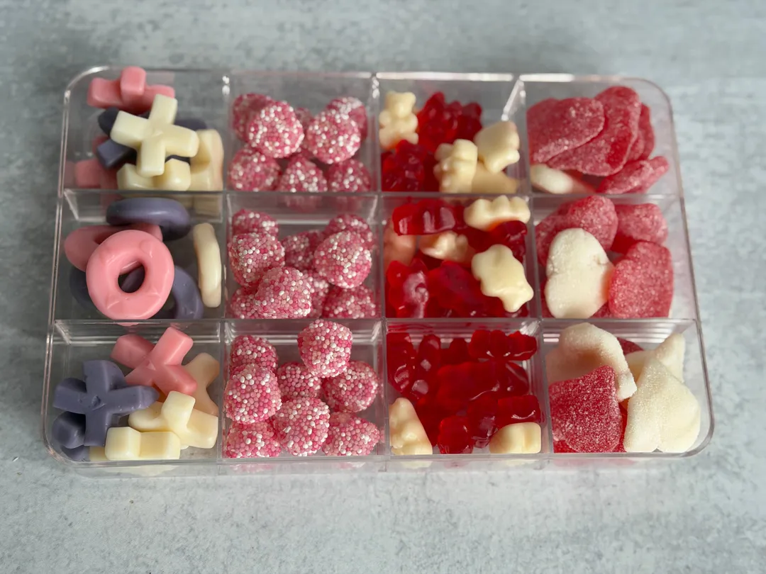 Valentines Snackle Gummy Box