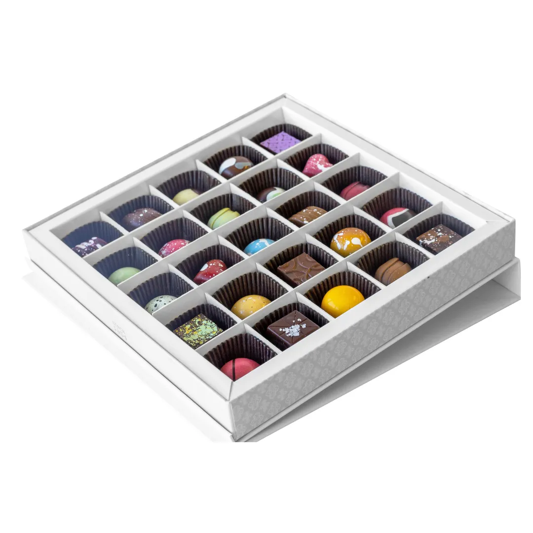 25 Piece Bella's Favorites Chocolate Gift Box