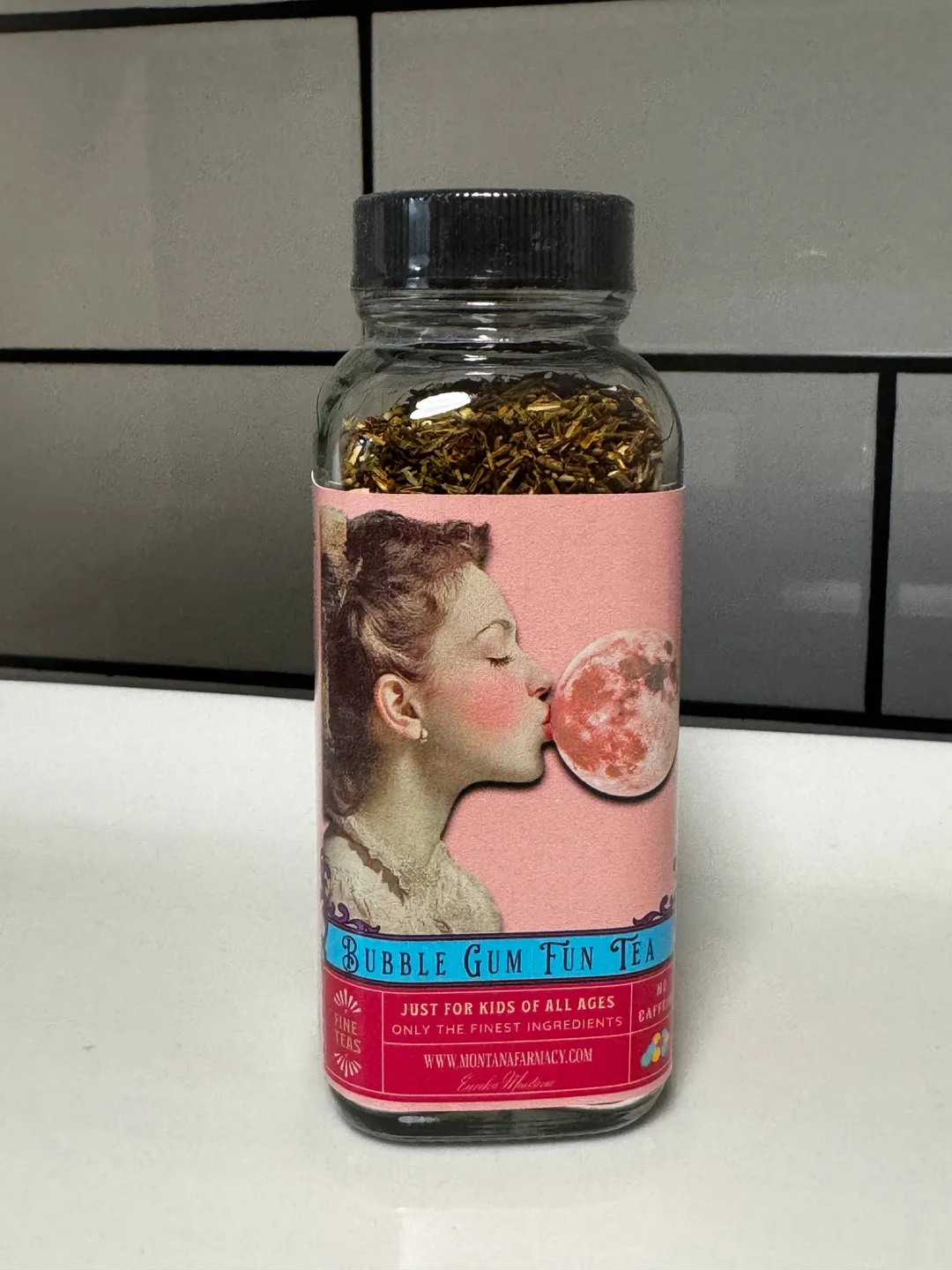 Bubble Gum Fun K-pop the Moon Tea in glass Jar 