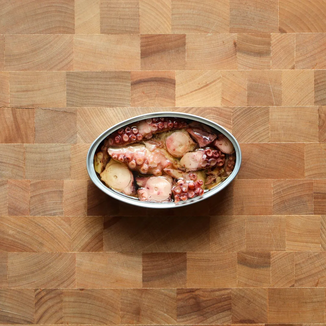 Luliña Octopus in Olive Oil w/ Garlic, 3.9oz