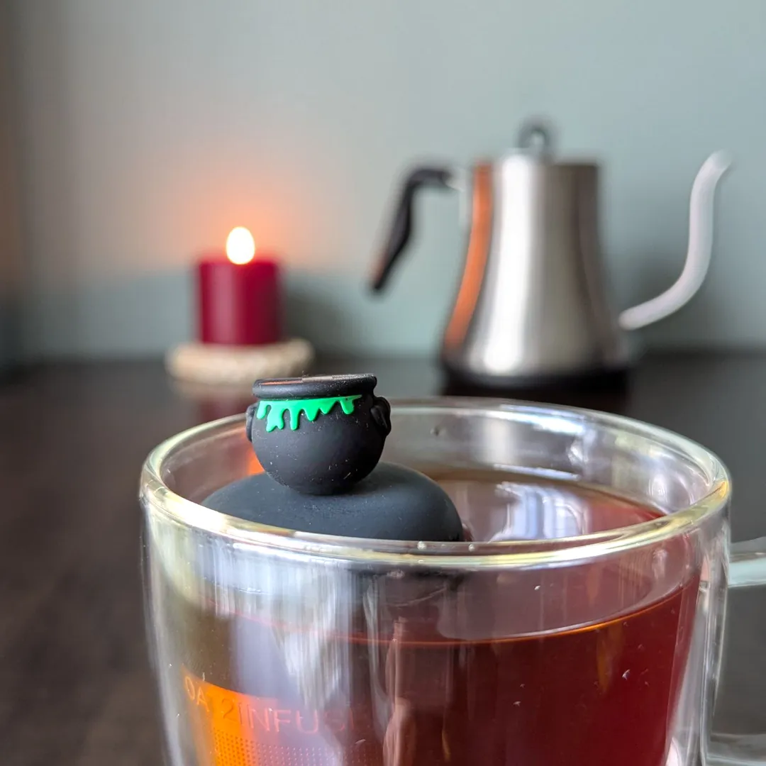 Black Cauldron | Floating Tea Steeper | Grey Base | Black