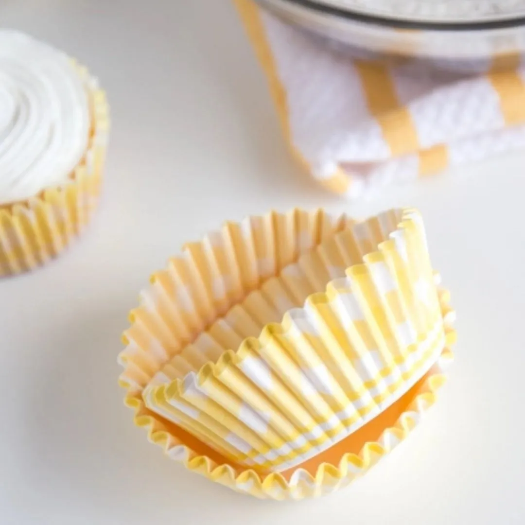 Fox Run Yellow Gingham Bunny Bake Cups, 50 Count