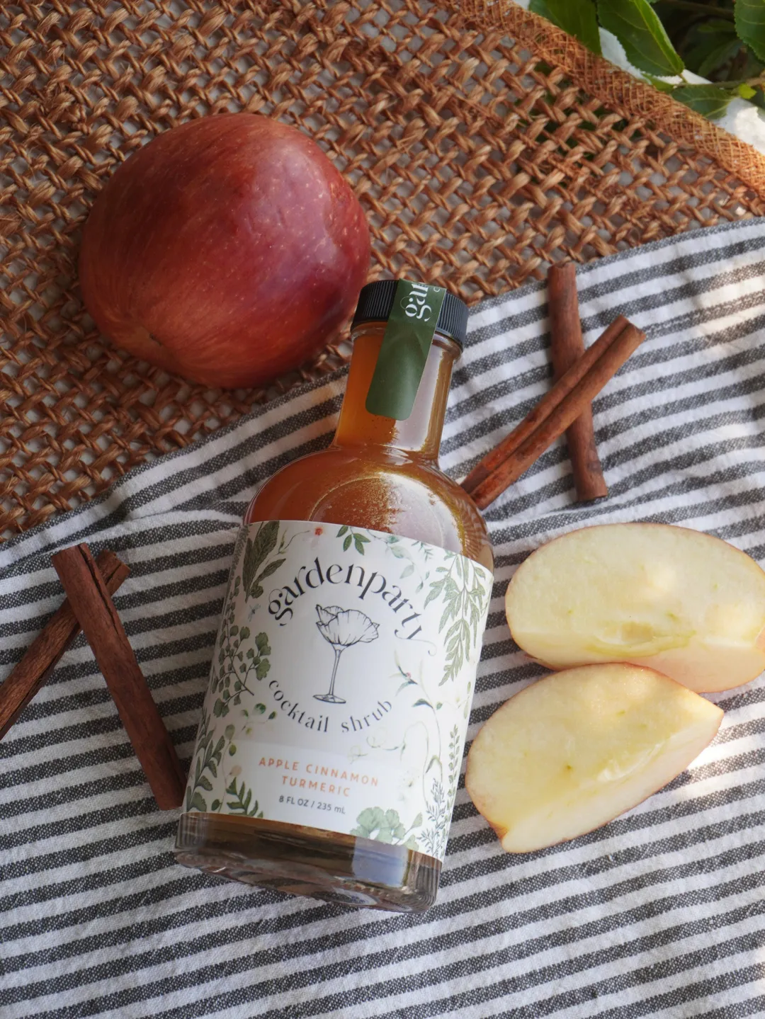 Apple Cinnamon Turmeric
