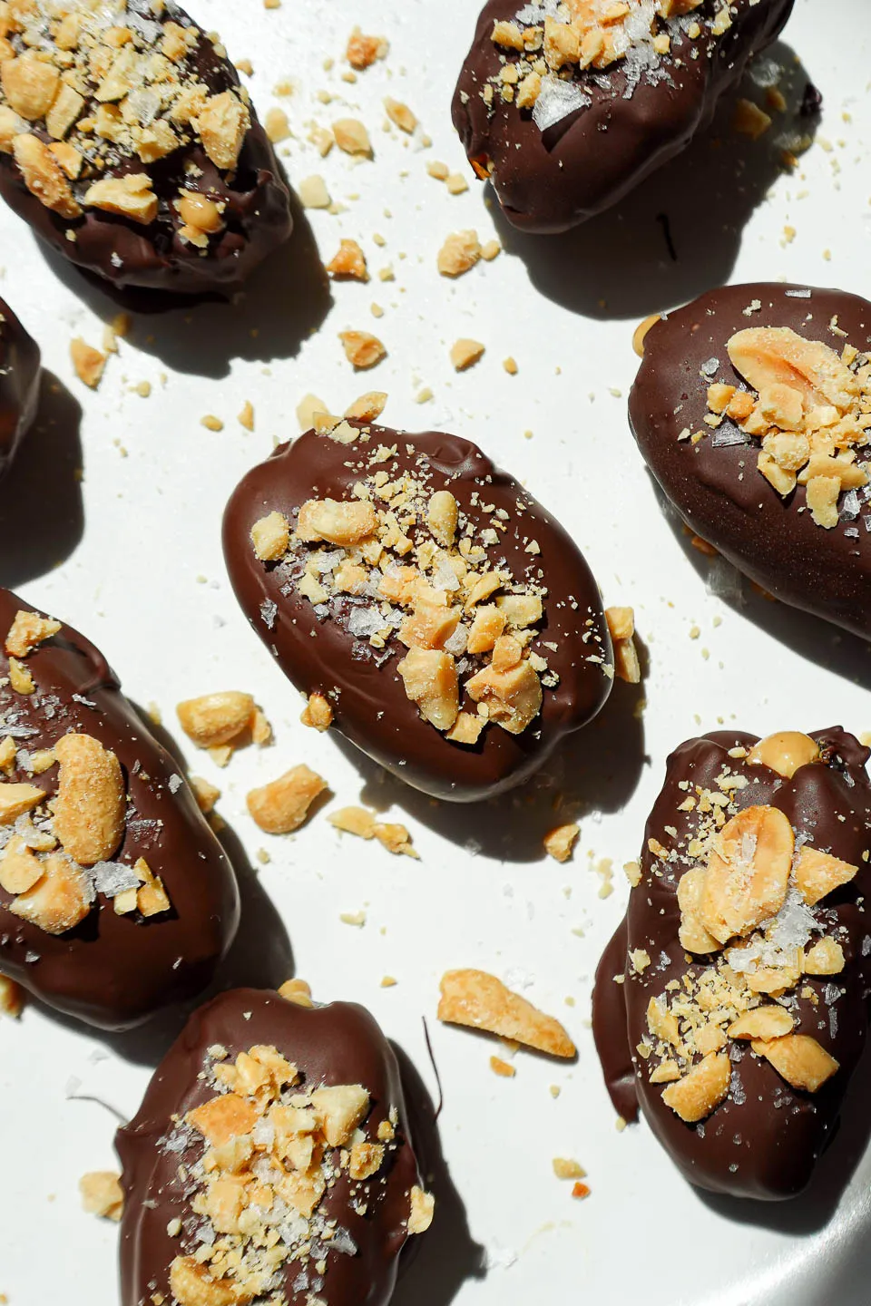 Chocolate Covered Dates with Peanut Butter (x6 per tube)