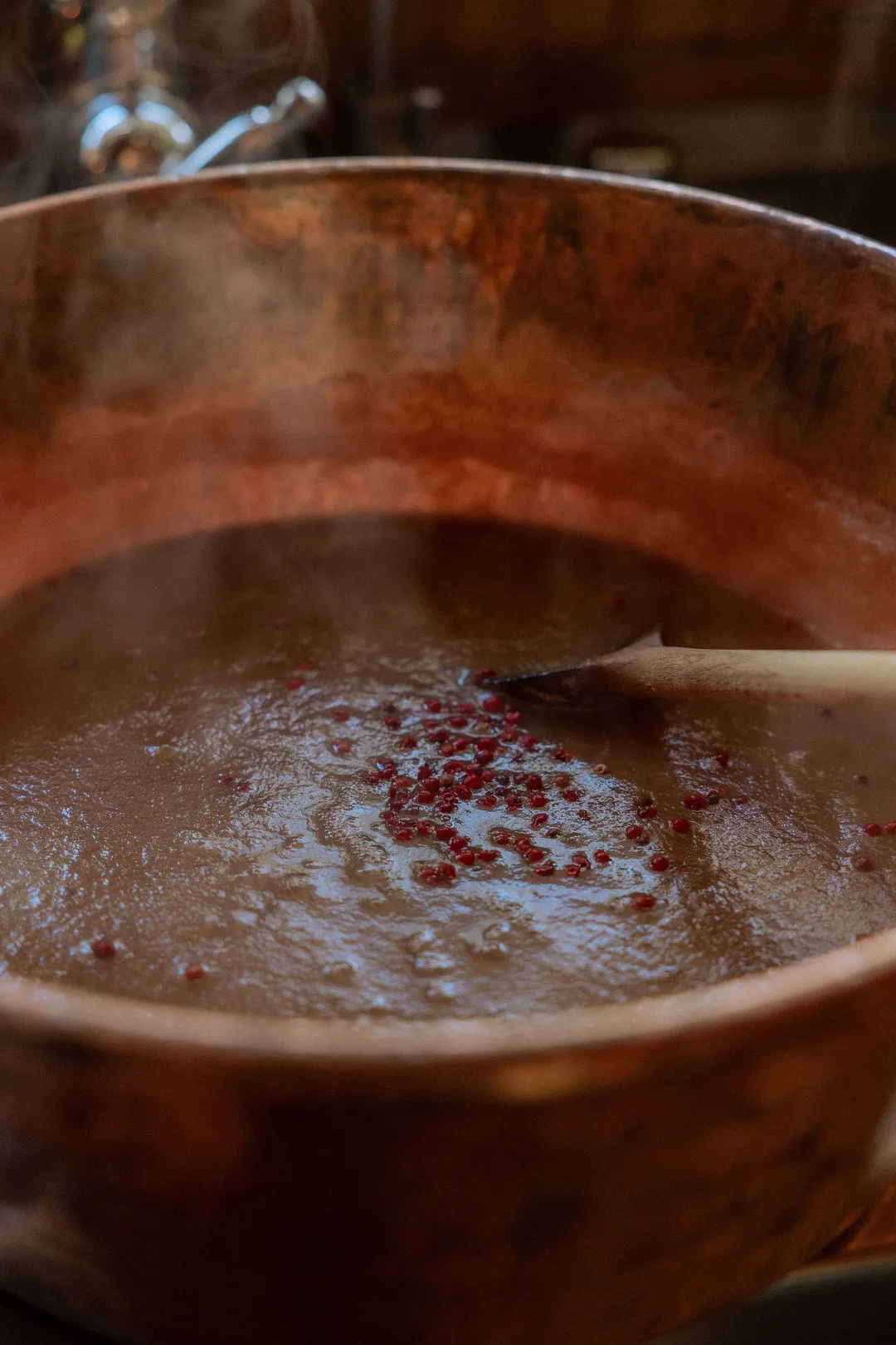 Chef's Gallon: Pink Bartlett Cutting Preserves 150oz