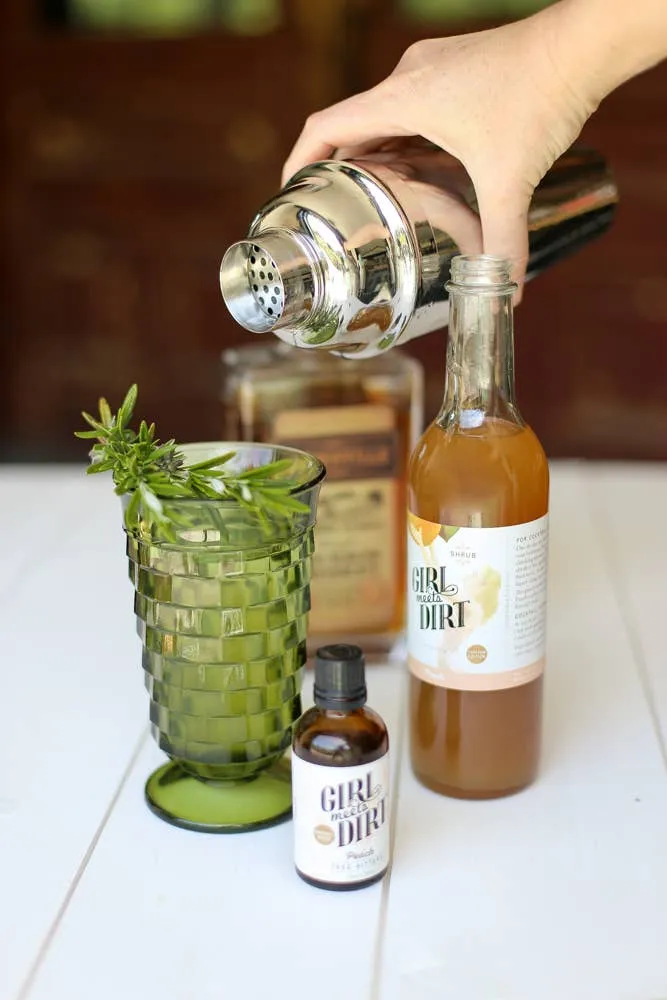 Peach Shrub 12.7fl oz