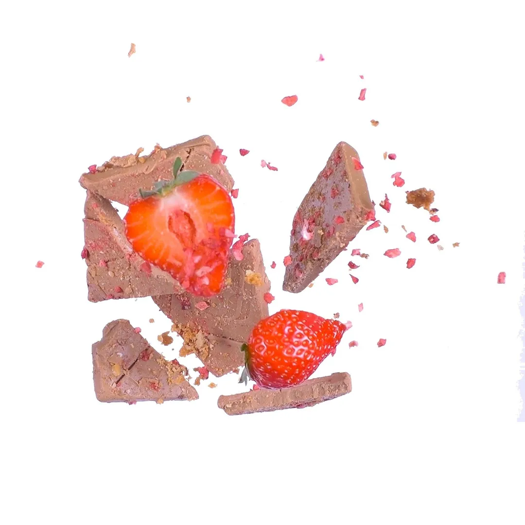 Organic Strawberry Cake chocolate