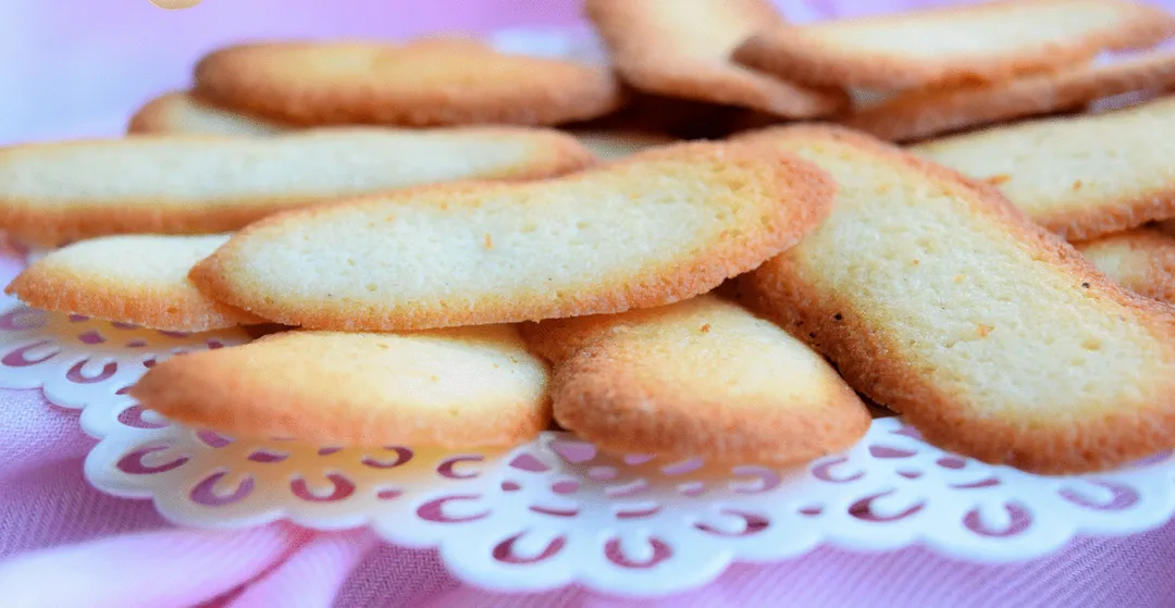 Langues de Chat (Vanilla Wafer Cookies) | Oui Love It 3.5oz