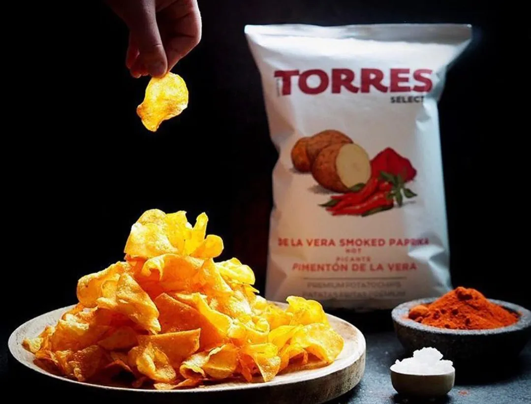 Torres Gourmet Potato Chips with Hot Paprika, 150g LARGE